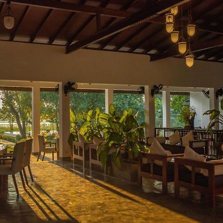 Sigiriya Wewa Addara Hotel - Hotel By The Lake Bagian luar foto
