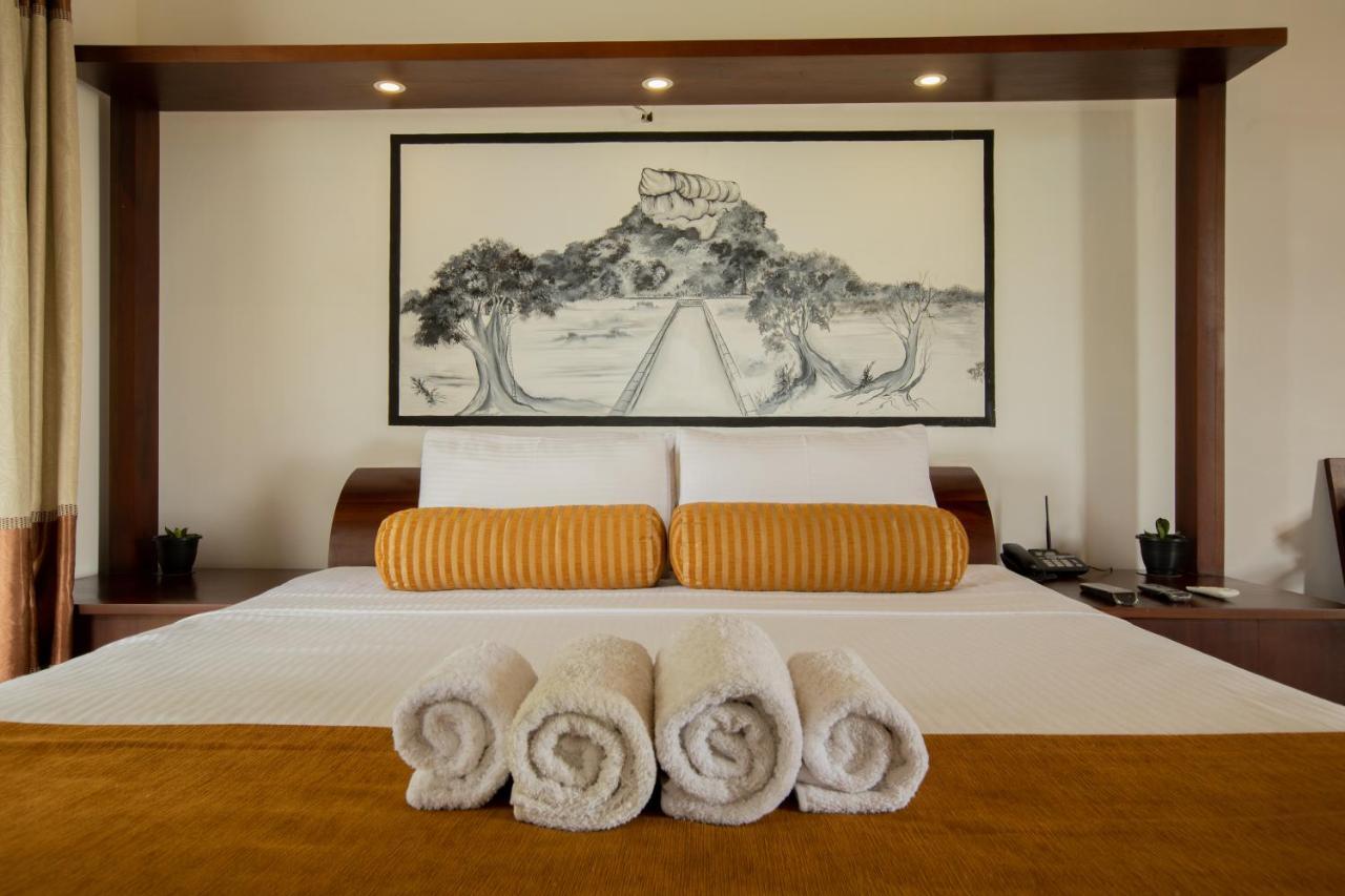 Sigiriya Wewa Addara Hotel - Hotel By The Lake Bagian luar foto
