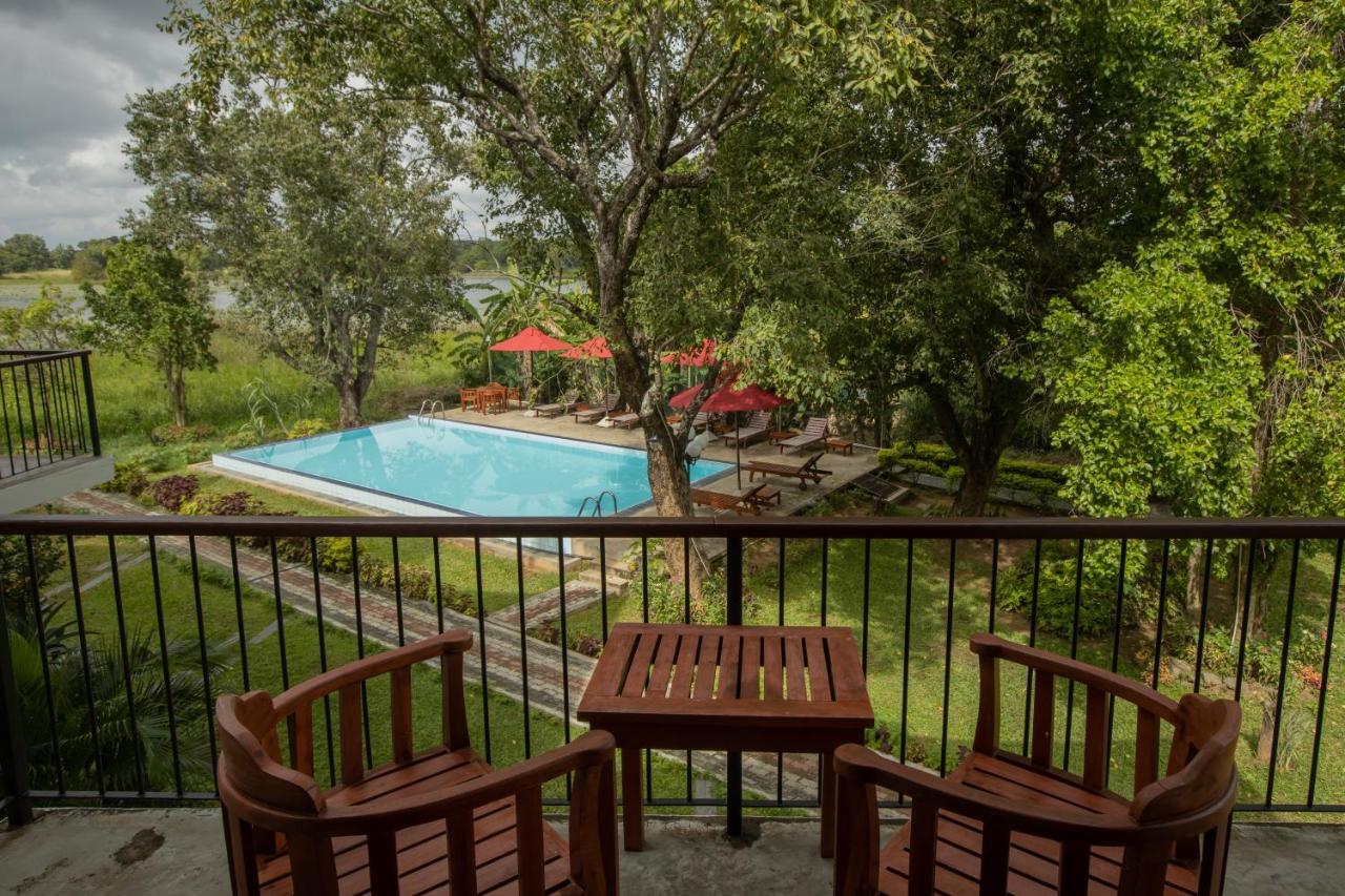 Sigiriya Wewa Addara Hotel - Hotel By The Lake Bagian luar foto