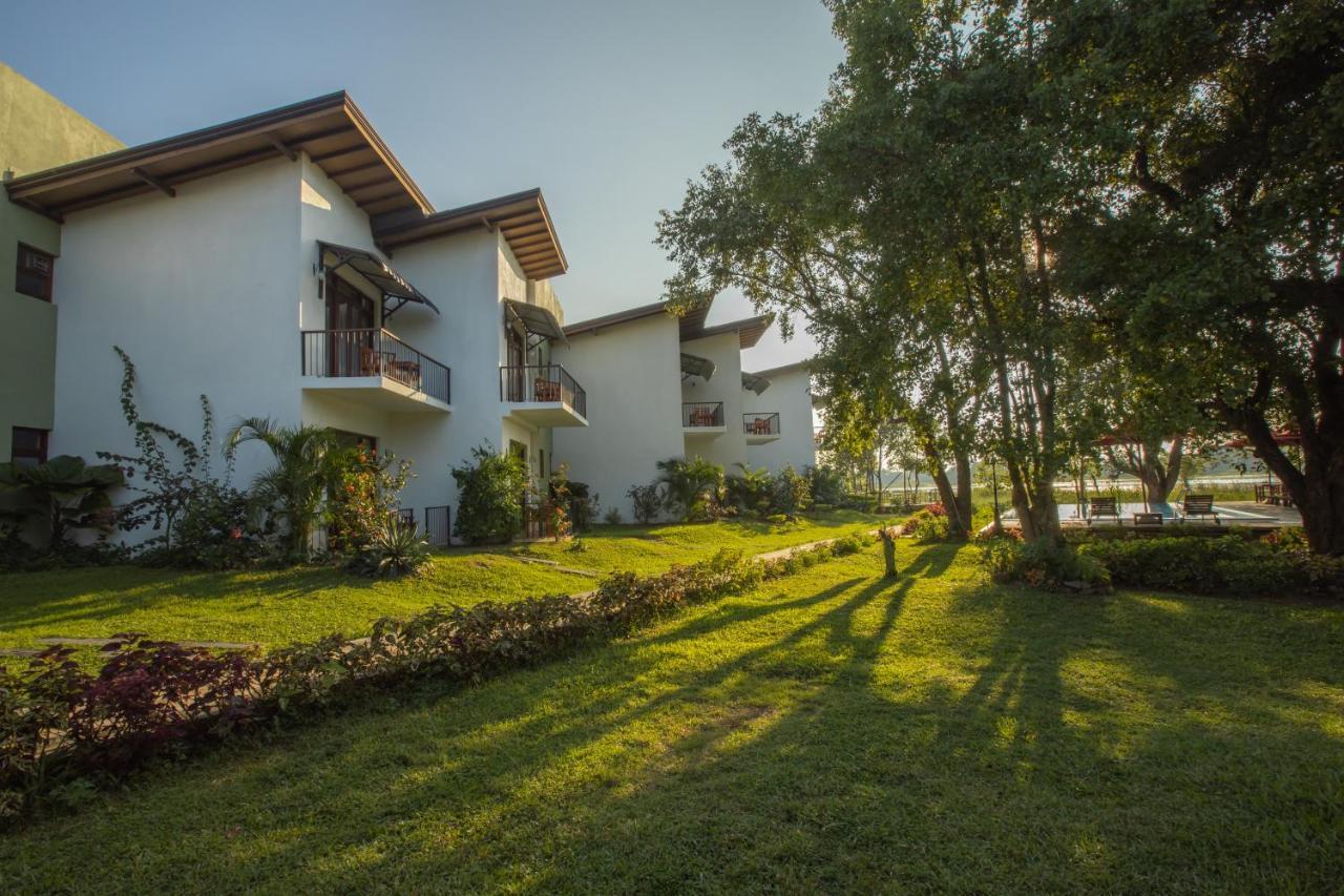 Sigiriya Wewa Addara Hotel - Hotel By The Lake Bagian luar foto
