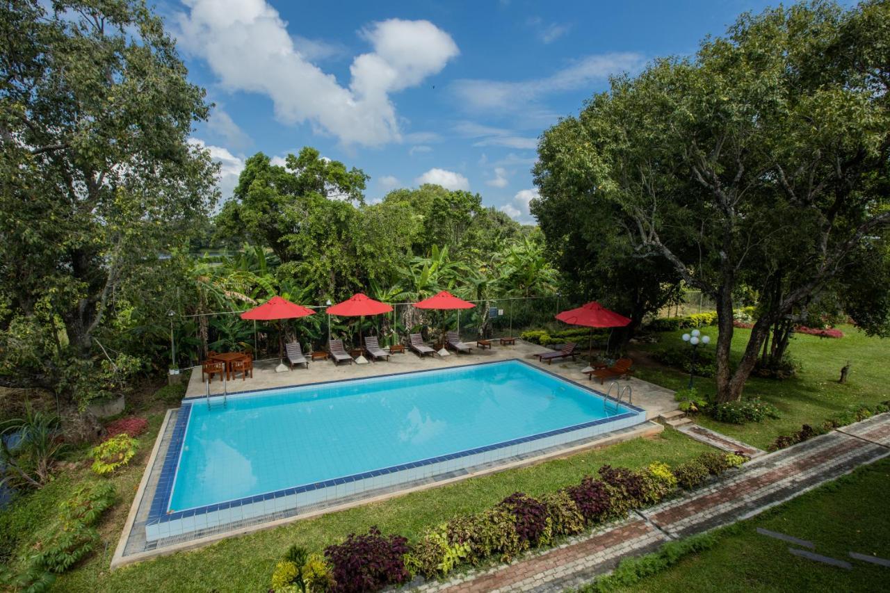 Sigiriya Wewa Addara Hotel - Hotel By The Lake Bagian luar foto