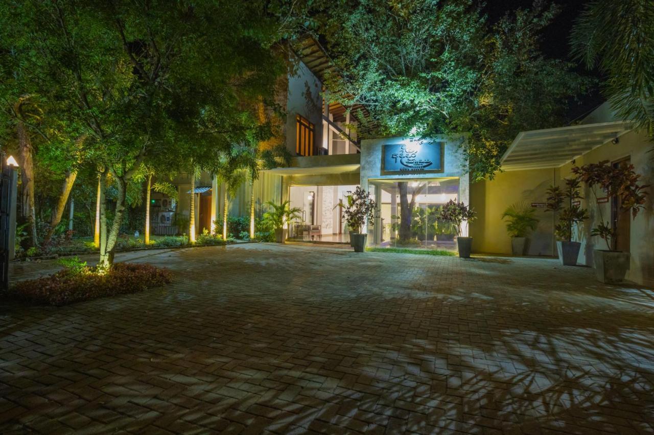 Sigiriya Wewa Addara Hotel - Hotel By The Lake Bagian luar foto