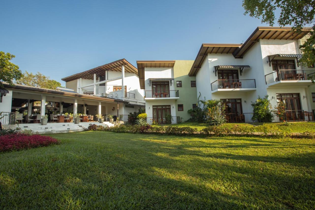 Sigiriya Wewa Addara Hotel - Hotel By The Lake Bagian luar foto