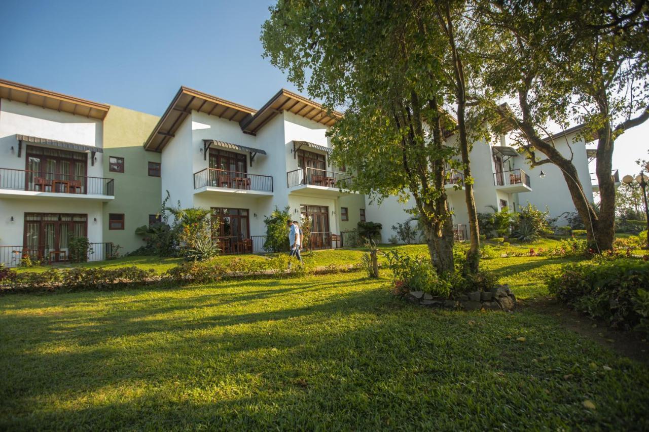 Sigiriya Wewa Addara Hotel - Hotel By The Lake Bagian luar foto