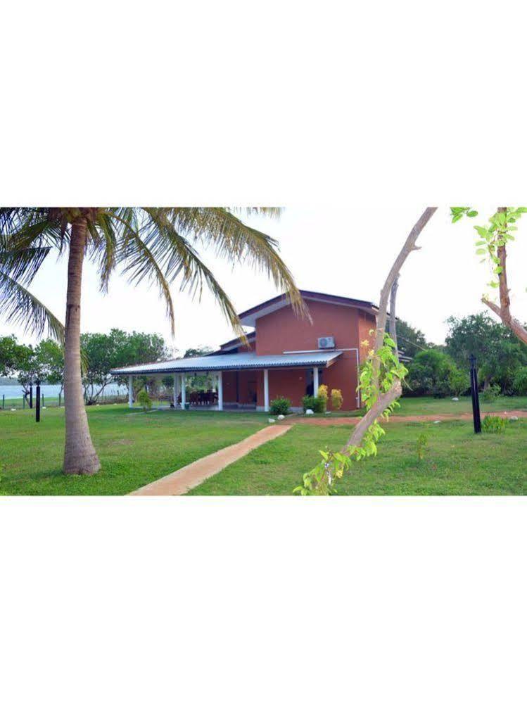 Sigiriya Wewa Addara Hotel - Hotel By The Lake Bagian luar foto