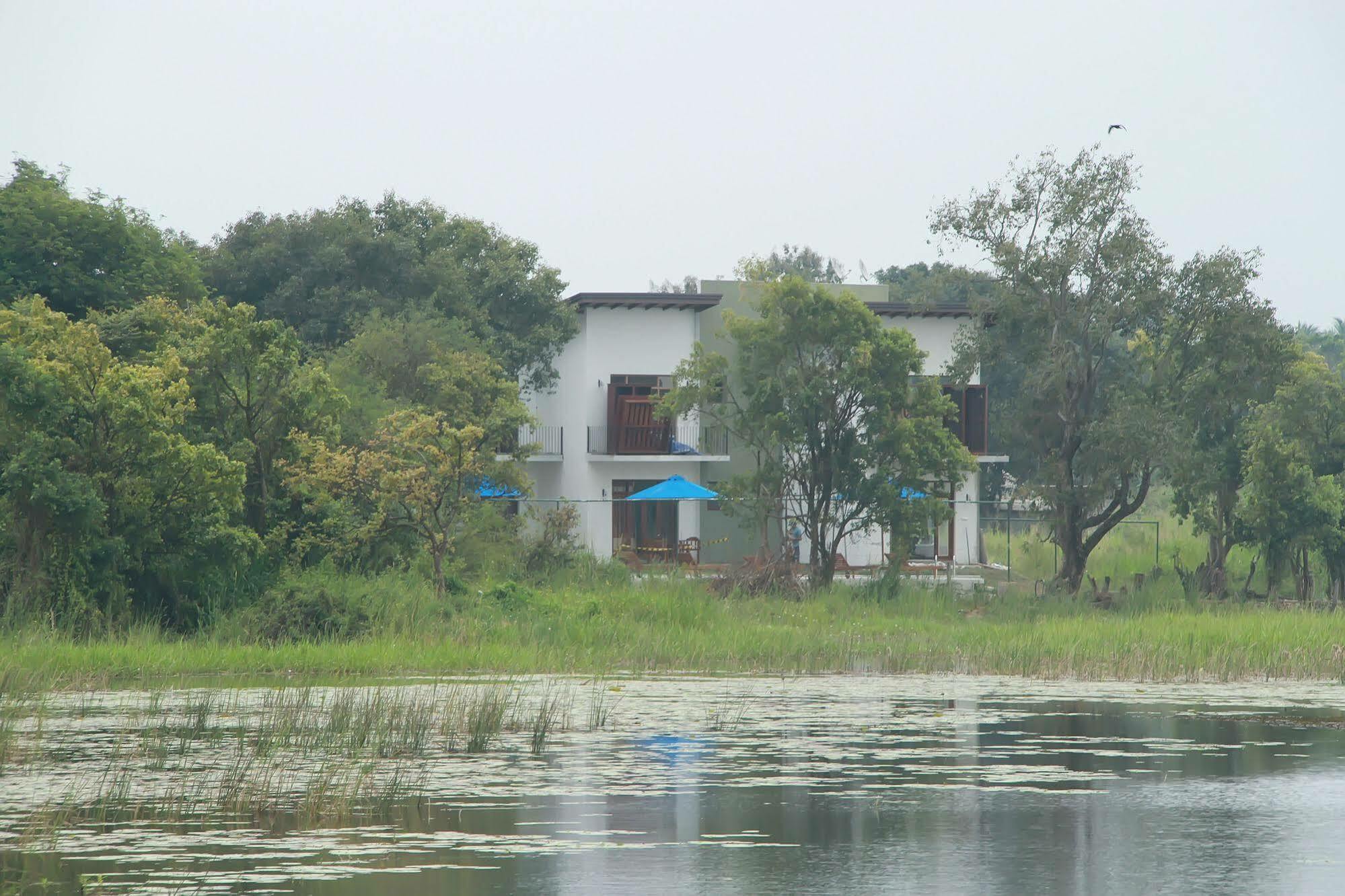 Sigiriya Wewa Addara Hotel - Hotel By The Lake Bagian luar foto