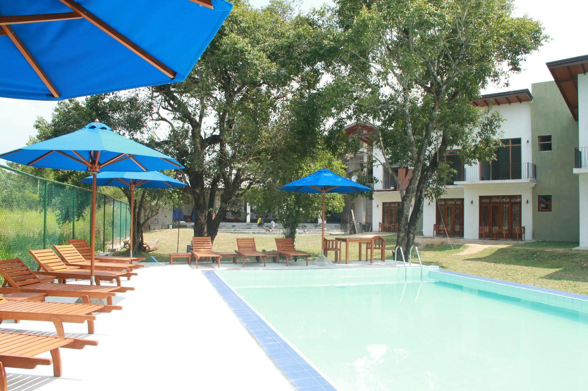 Sigiriya Wewa Addara Hotel - Hotel By The Lake Bagian luar foto
